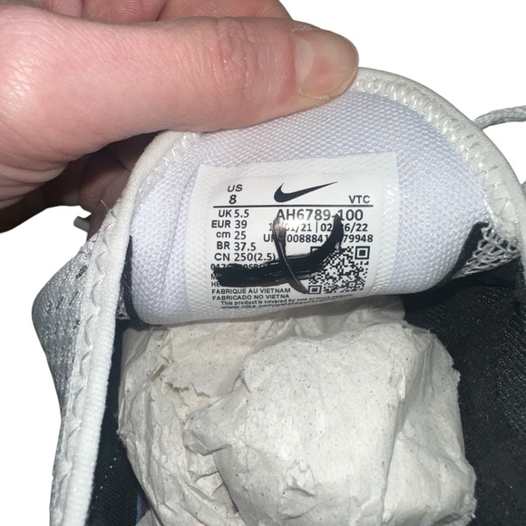 Nike Women's Air Max 270 White/Black Sneakers Sz 8 - Picture 11 of 12